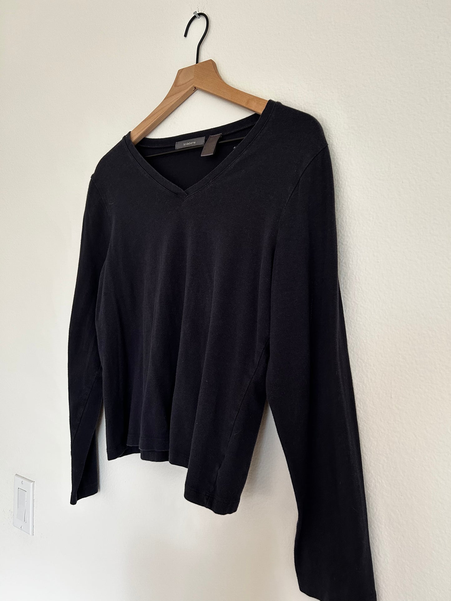 Liz Claiborne | Navy V-Neck Long Sleeve Top