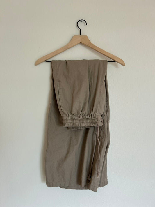 Wide-Leg Linen Pants